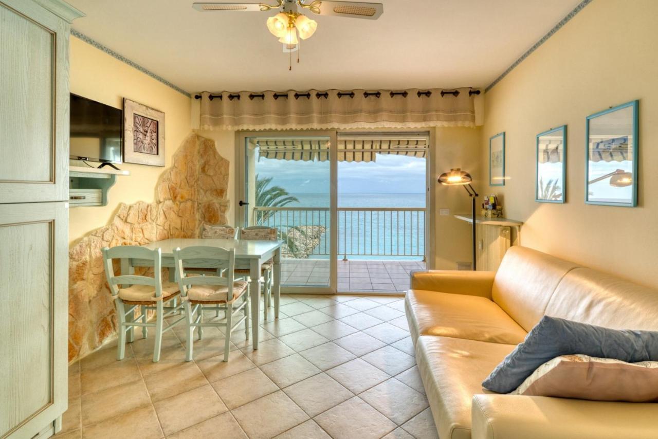 Charmant T3 Front De Mer Roquebrune-Cap-Martin Exterior foto