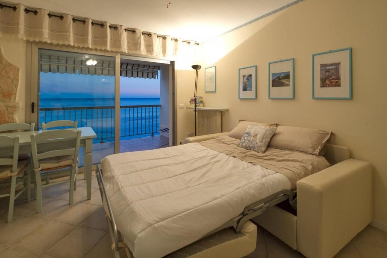 Charmant T3 Front De Mer Roquebrune-Cap-Martin Exterior foto
